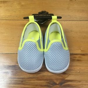 Revo Gray and Yellow Crib/Baby Shoes, Size 2